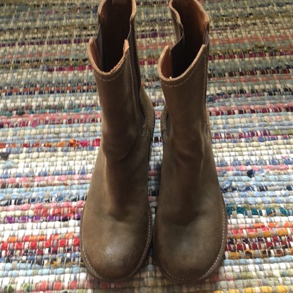 Frye Chelsea style cowboy boot - Picture 2 of 5